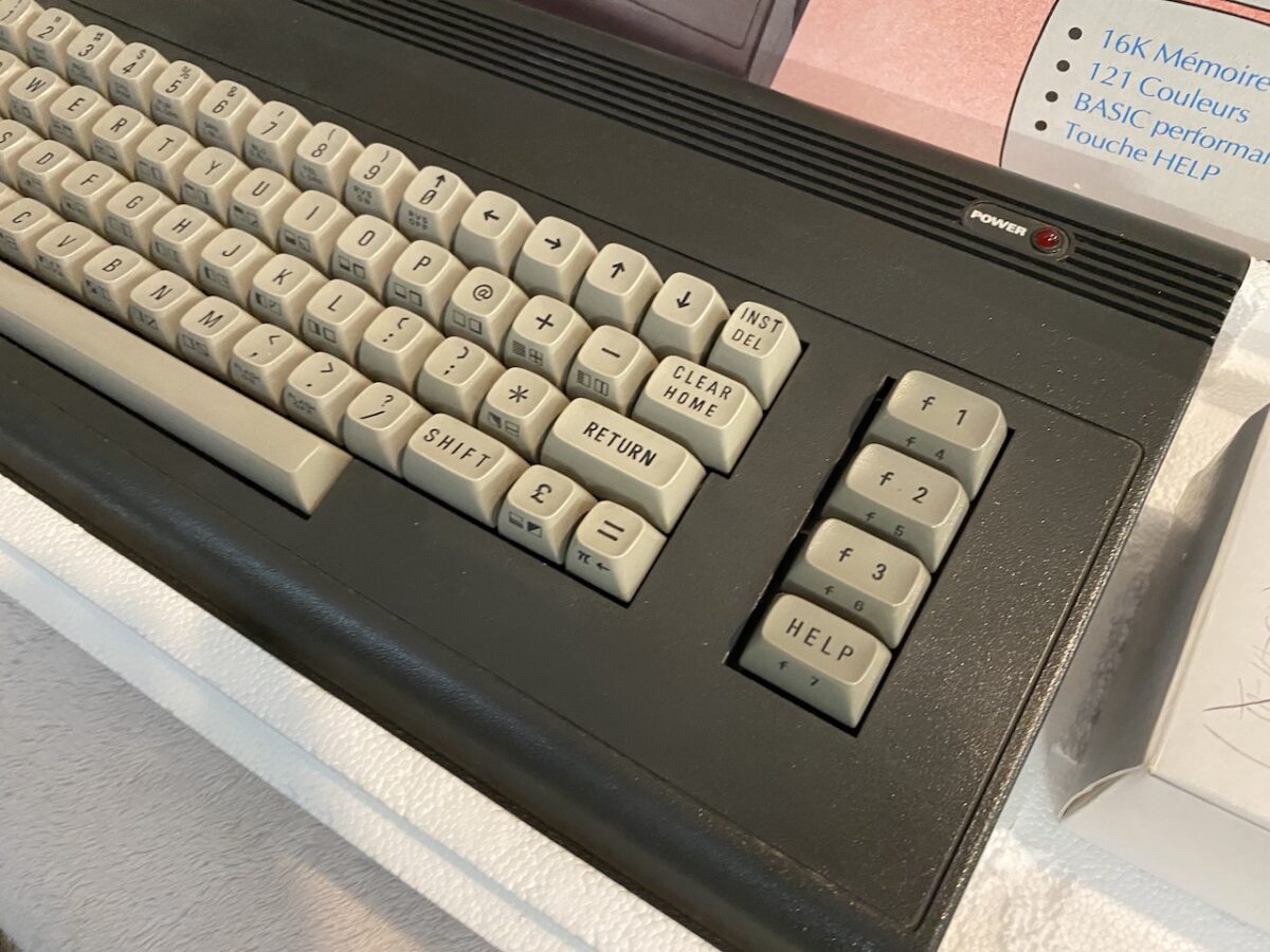 Commodore 16 + 64kb